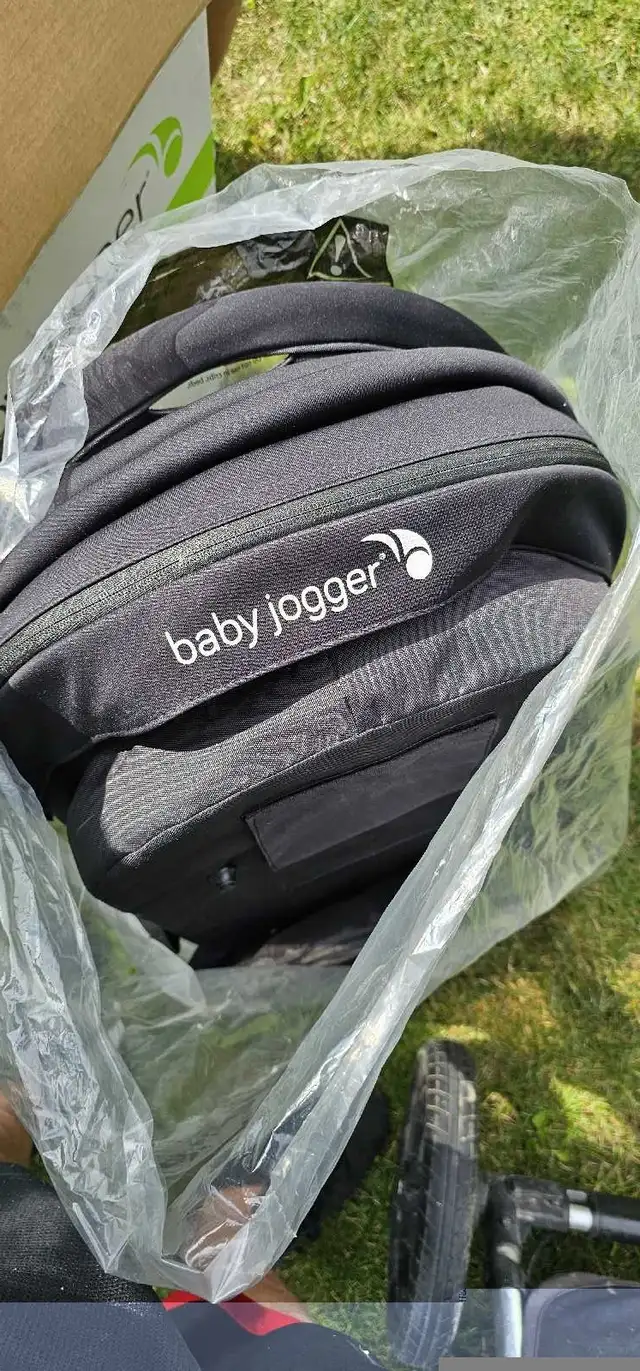Baby Jogger City Select - double stroller with bassinet (used) in Strollers, Carriers & Car Seats in Mississauga / Peel Region - Image 6