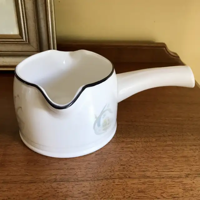 $Ad Royal Doulton Hampstead Water Lily Gravy Cream & Sugar Bowl in Kitchen & Dining Wares in Ottawa - Image 6