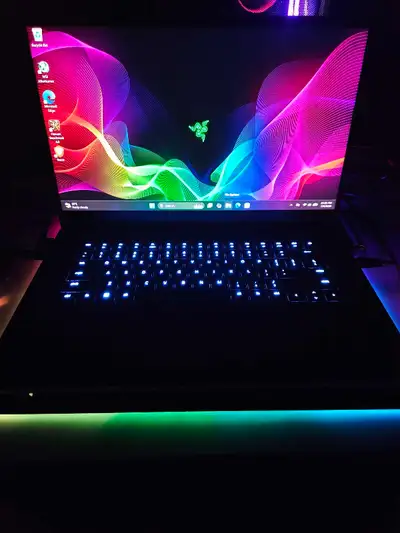 Razer Blade QHD 240Hz I7 12800H RTX 3060 16gb ram 1TB SSD, View more