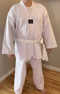 Taekwondo size 6 uniform  