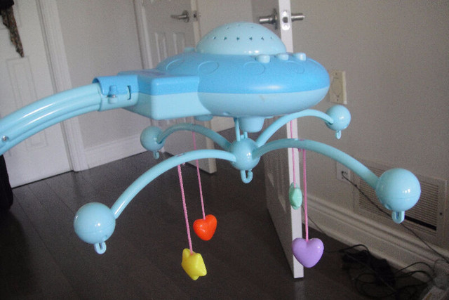 Baby Crib Mobile Hanging Bed Bell Toy Holder Arm Bracket+Music in Toys & Games in Markham / York Region