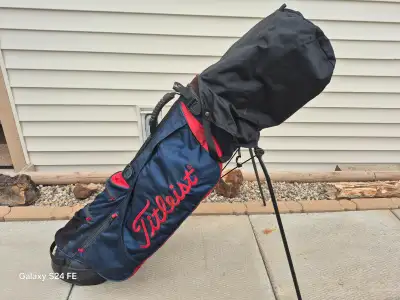 3 sets of Mens RH golf clubs - Titleist, Wilson, Spalding, View more