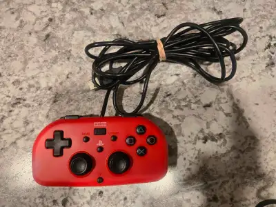 PS4 HORI Mini Wired controller, View more