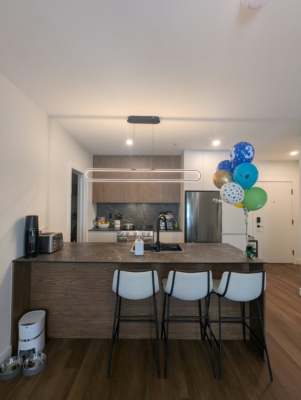 Condo neuf luxueux - 5 électros - 2 stationnements intérieurs 5