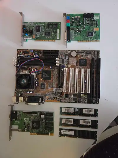 Asus P5A Windows 98 PC motherboard and cards, View more