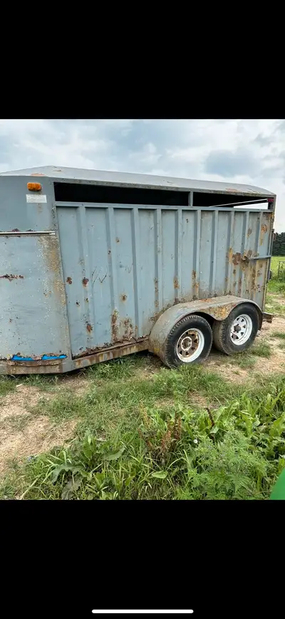 6x14 ft livestock trailer not road worthy needs work come see can load on trailer