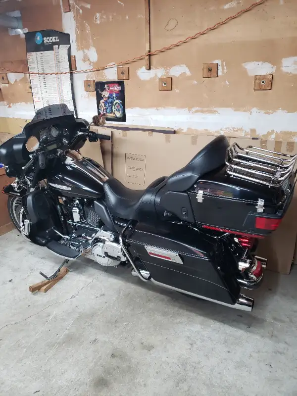 harley davidson flhtk 2011 in Street, Cruisers & Choppers in Laurentides - Image 4