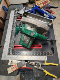 Assorted construction/framing/ renovation tools-read ad please 