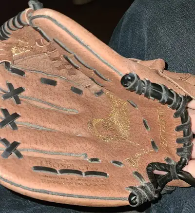 Mizuno Prospect Series Powerclose 10" Youth Baseball Glove , View more