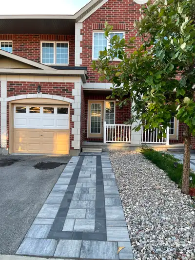 Welcome to this beautiful 3-bedroom home located in the quiet and family-friendly Stonebridge Barrha...