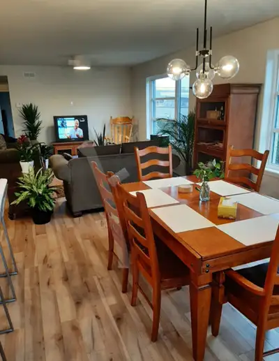 CHAMBRE / COLOCATION DANS UN GRAND 4 1/2 A ST BRUNO DE MONTARVILLE