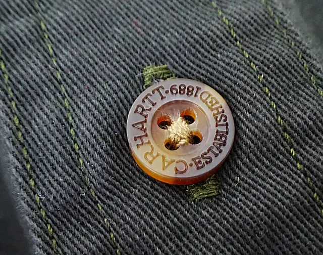 Men’s Large CARHARTT heavy cotton work shirt. in Men's in Markham / York Region - Image 7