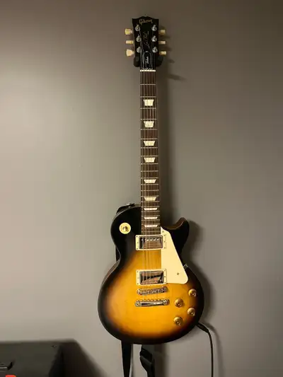 Gibson Les Paul Tribute, View more