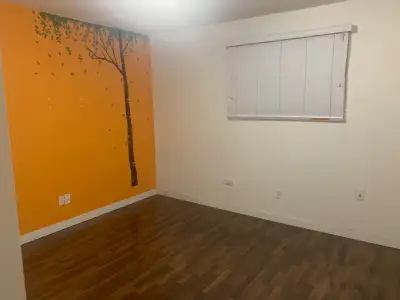 Room for rent August 1