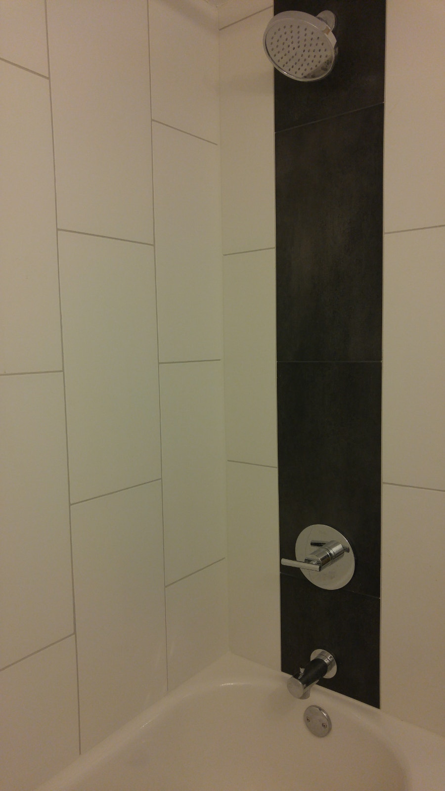 4½ tout inclus - 1 650 $/mois, Ville-Marie/Bas Plateau — photo 2