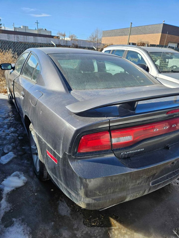 2014 Dodge Charger in Auto Body Parts in Calgary - Image 2