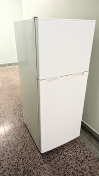 Moffat 24-inch Freezer Refrigerator /READ DESCRIPTION/