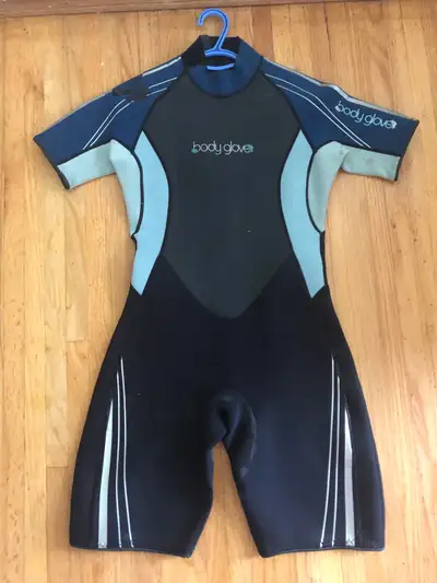  Bodyglove women’s wet suit size large, View more