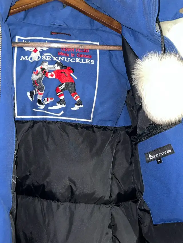Moose Knuckles Winter Parka in Women's - Tops & Outerwear in City of Toronto - Image 4