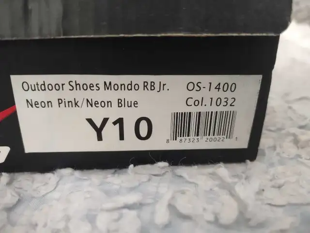 NEW in box, soccer shoes/cleats, Toddler size 10 in Soccer in Ottawa - Image 3