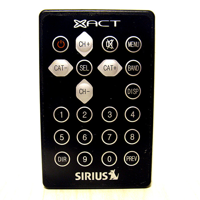 XACT SIRIUS Satellite Radio Remote Control for Visor XTR3CK in iPod & MP3 Accessories in City of Toronto