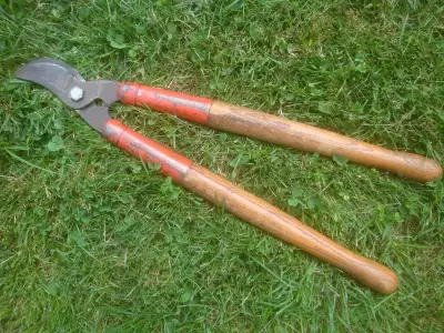 Outils de jardinage, View more