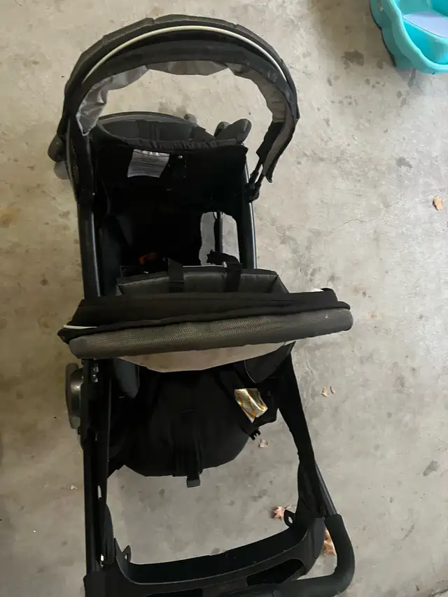 double stroller in Strollers, Carriers & Car Seats in Mississauga / Peel Region - Image 8