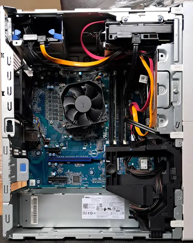 DELL XPS 8940 Gaming Work Desktop Computer + Keyboard Mouse in Desktop Computers in City of Toronto - Image 4