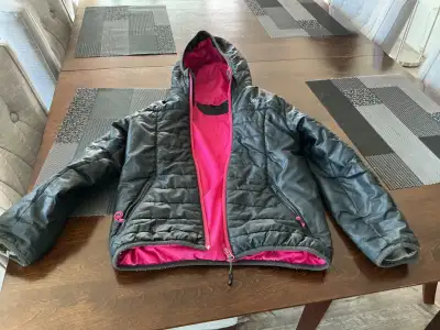 Manteau automne noir et rose 6 ans, View more