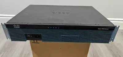 3 Gigabit Ethernet interfaces 1 Serial interface 1 Terminal line 1 Virtual Private Network (VPN) Mod...