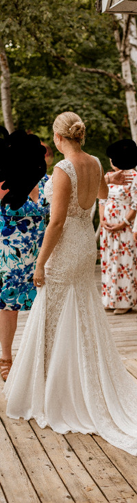 Lace wedding dress