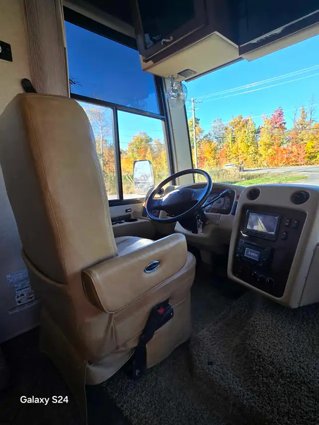 Motorisé 2011 Newmar Canyon star 3856 in RVs & Motorhomes in Lanaudière - Image 6