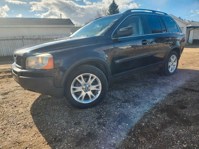 2004 Volvo xc90 in Cars & Trucks in Saskatoon - Image 4