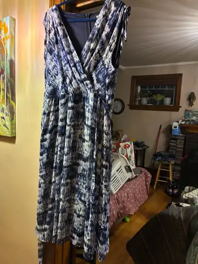 Women’s DKNY Dress - Size 20W - Brand New, View more