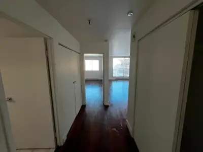 Grand 3 1/2 au Centre-Ville de Québec (1395$)