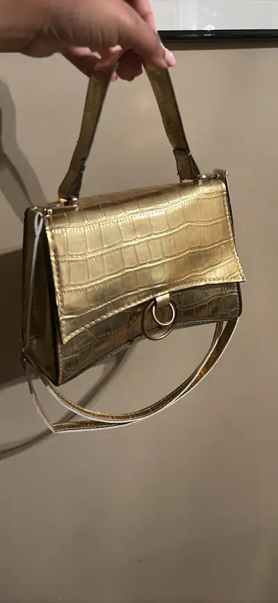 NEW Gold SHEIN Bag (price firm, pick up only), View more