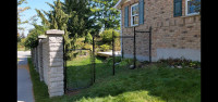 Residential chain link fencing 
