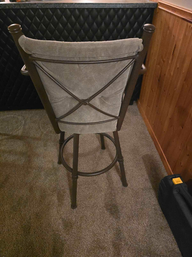 Bar stools in Chairs & Recliners in London - Image 4