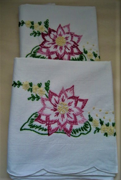 Vintage Embroidered Pillowcases on 100% Cotton in Bedding in Oakville / Halton Region - Image 4