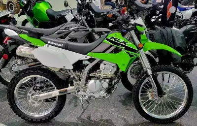 Brand new bike, 28 kms on it. Street legal, quiet, excellent on gas. Factory warranty, toolkit, manu...