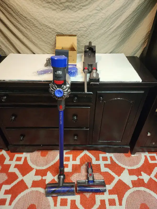 Dyson v8 cordless Vacuum Cleaner upgrade battery, Filter in Vacuums in Oakville / Halton Region - Image 2