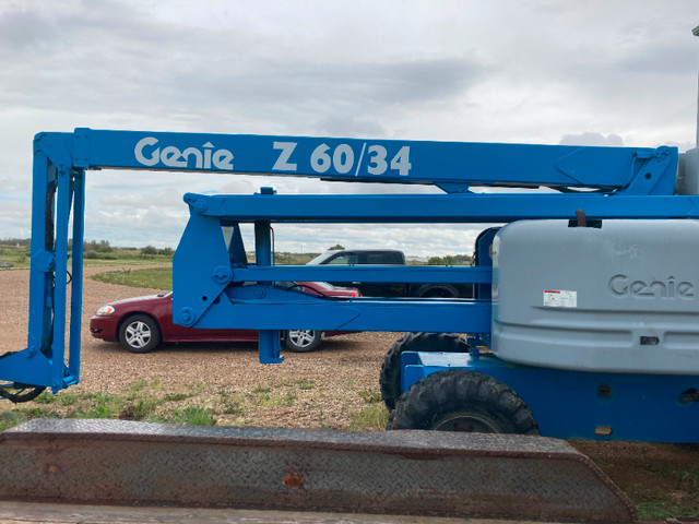 2002 Genie Man Lift 4x4 Z60/34 in Heavy Equipment in Saskatoon - Image 3