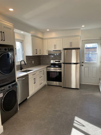 Renovated 41/2 heating and 5 brand new appliances 
