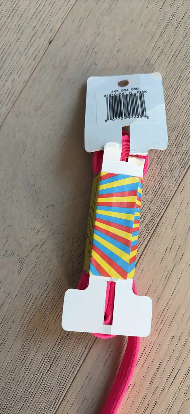 Skate Shoe Laces 54 inch Pink in Skates & Blades in Calgary - Image 3