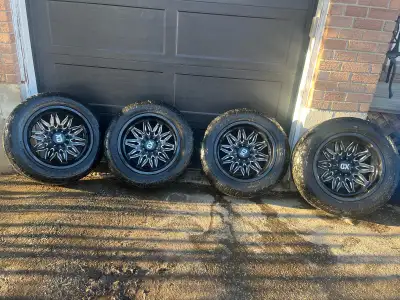 Toyo open country country all terrain tires 285/55/20 like new purchased last summer. XD 20x10 rims...