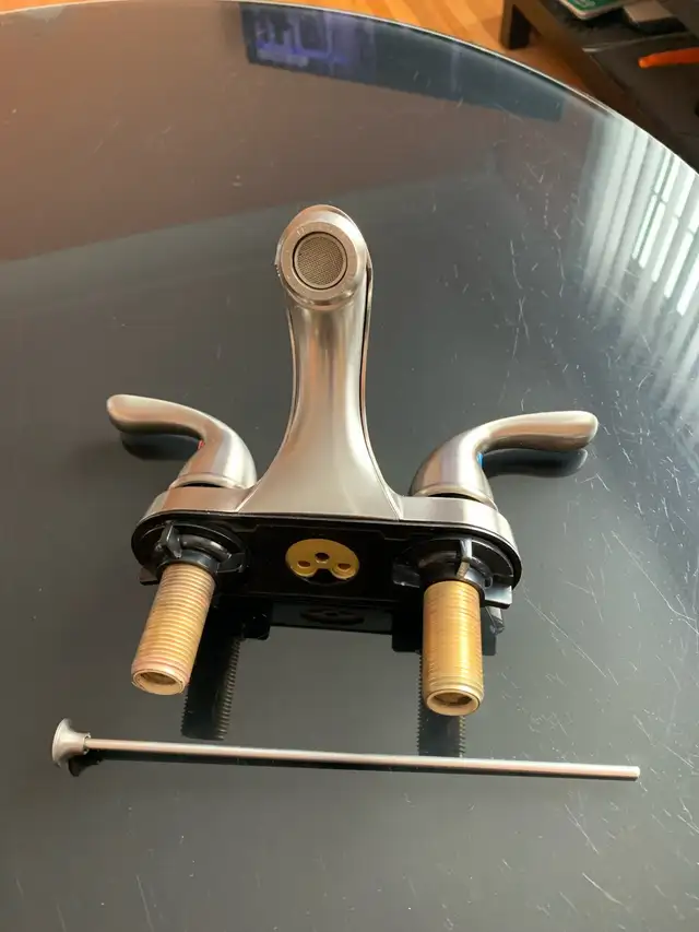 Bathroom Tap439247266928414721