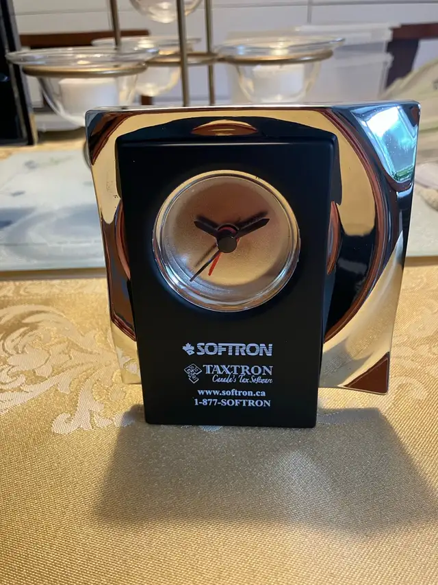 free desk clock in Home Décor & Accents in City of Toronto - Image 2