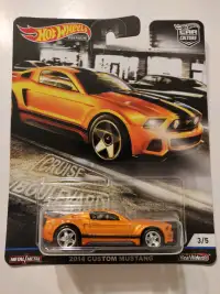 New Hot Wheels Cruise Boulevard 2014 Ford Mustang 1/64 diecast