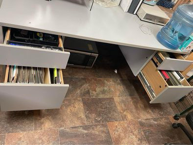 6’x3’ executive desk w/ 2 hanging file folder drawers in Desks in North Bay - Image 2
