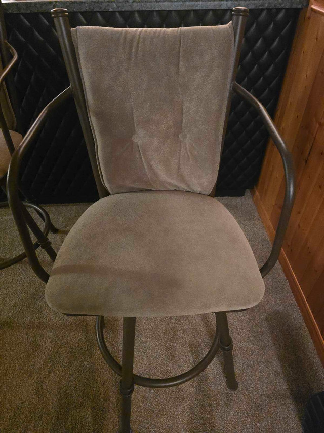 Bar stools in Chairs & Recliners in London - Image 2